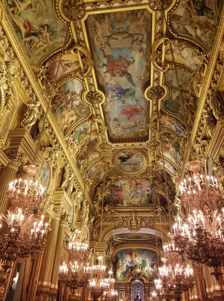 The paintings in the ceiling at Palais Opéra Garnier are astounding.