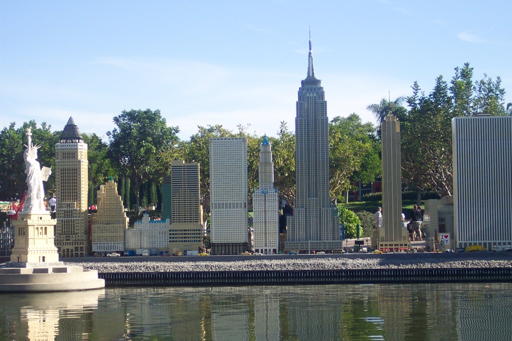 Several skyscrapers including Empire State building and the Statue of Liberty, all built from Legos.